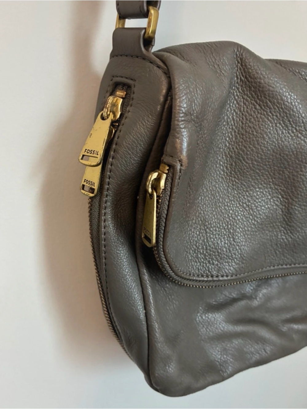 Fossil Gray Leather Crossbody Bag - Picture 9 of 16